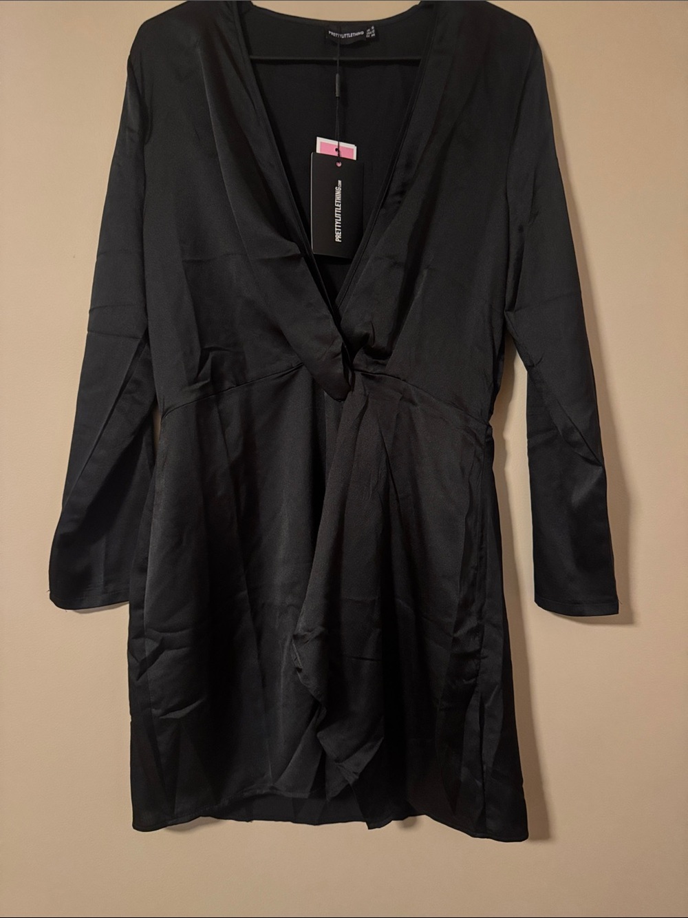 Black V-Neck Twist Front Long Sleeve Dress, Size US 12